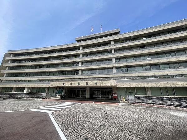 荒川区役所まで1237m