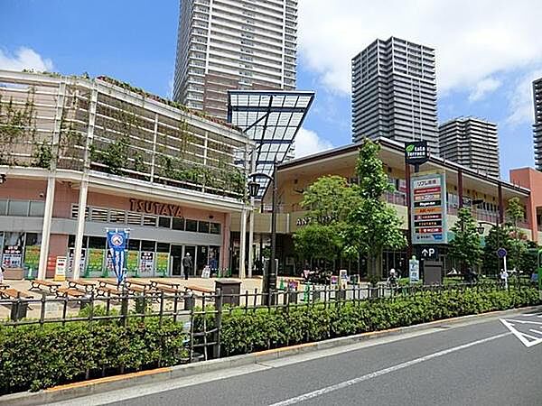 LaLaテラス 南千住まで1104m、営業時間■10:00～20:00、リブレ京成：10：00～22：00、一部店舗により閉業時間変更有り