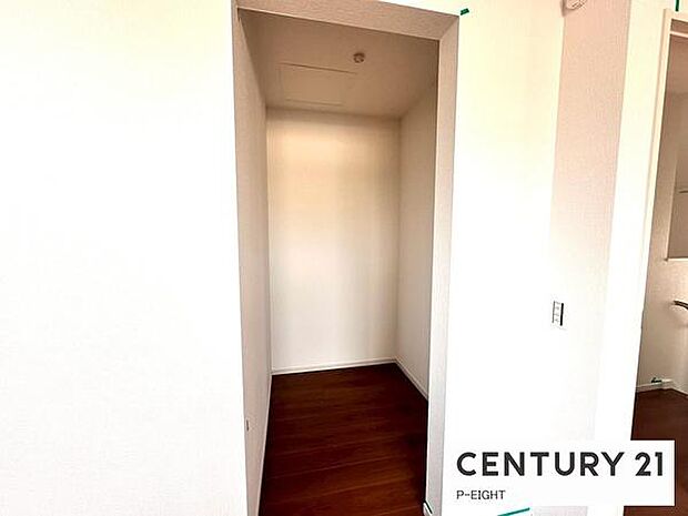 ウォークインクローゼットで楽々お片付け！