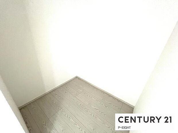 ウォークインクローゼットでたくさん収納できます!