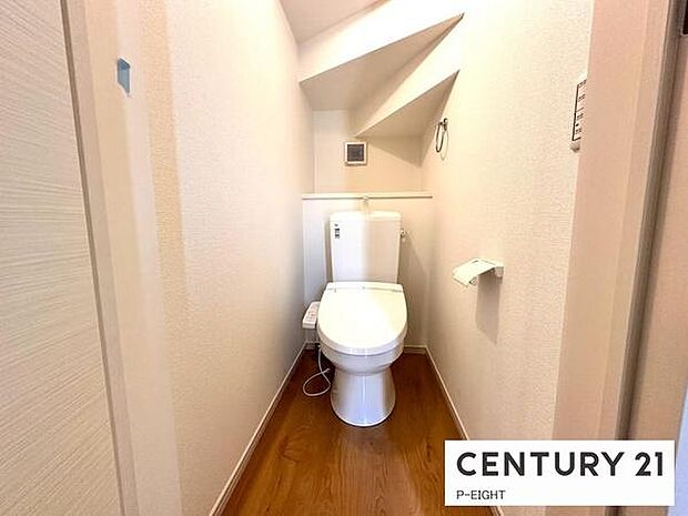 ウォシュレット付きの暖房便座で快適です!