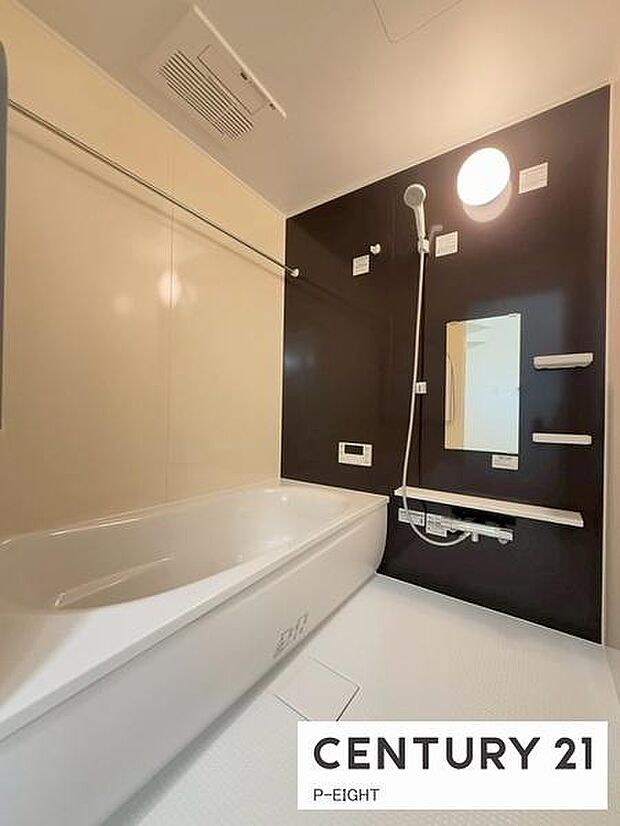 一坪サイズのお風呂で毎日の疲れを癒してください。