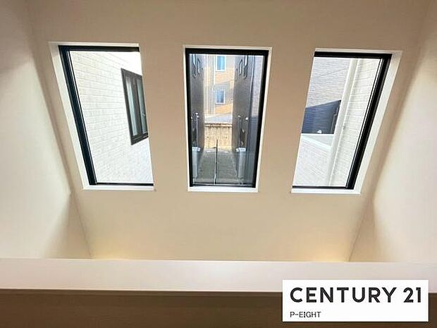 採光のとれた明るいリビングです!