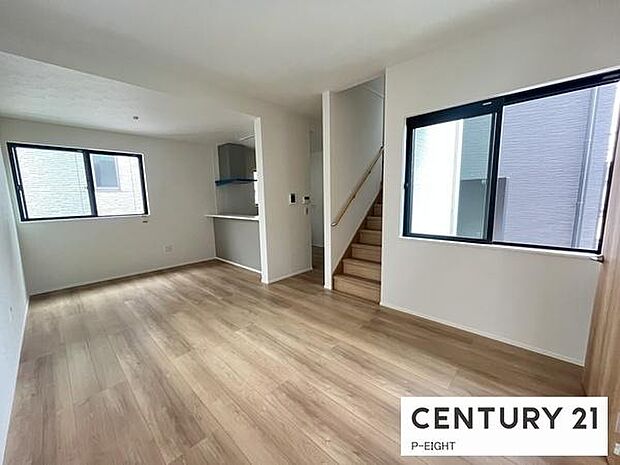 明るいリビングです!