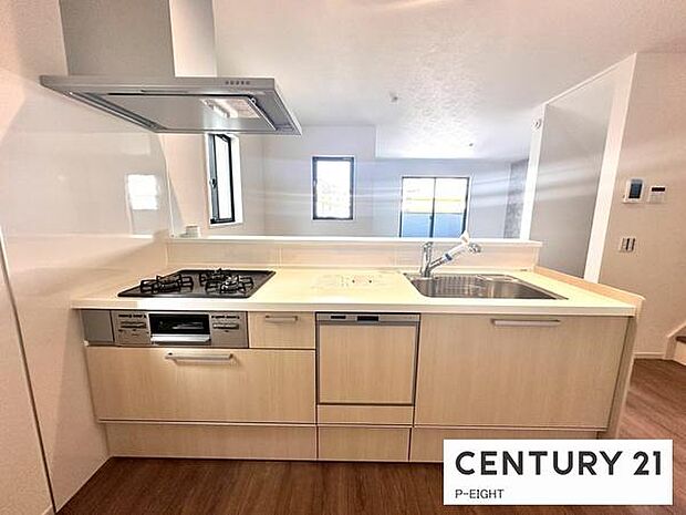 料理をしながらリビングを見渡せるつくりで、料理中も家族との会話がはずみます。