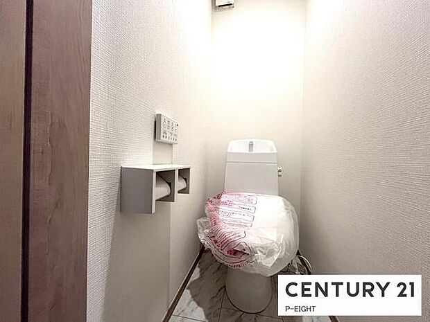 ウォシュレット付きの暖房便座で快適です！