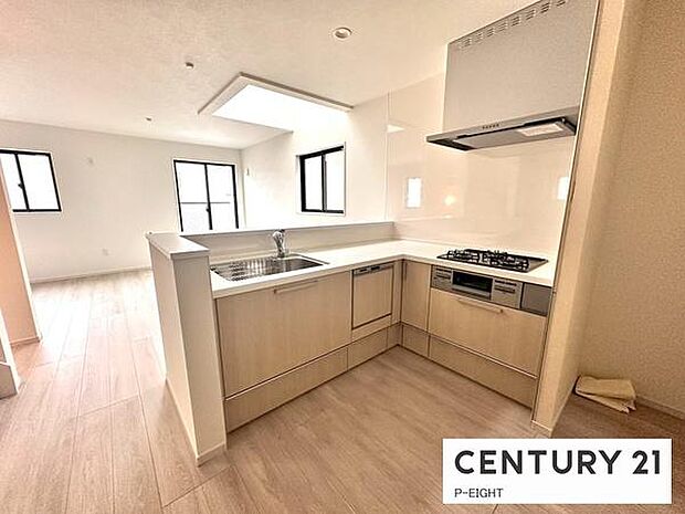 料理をしながらリビングを見渡せるつくりで、料理中も家族との会話がはずみます。