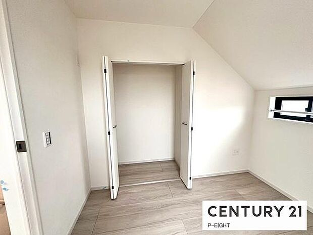 クローゼットでお部屋もスッキリ!