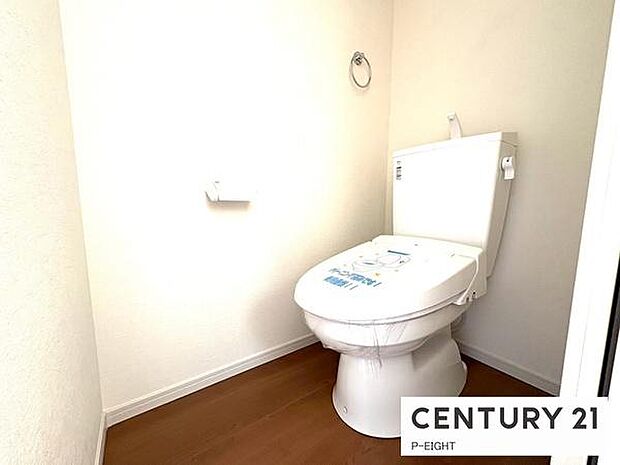 ウォシュレット付きの暖房便座で快適です!