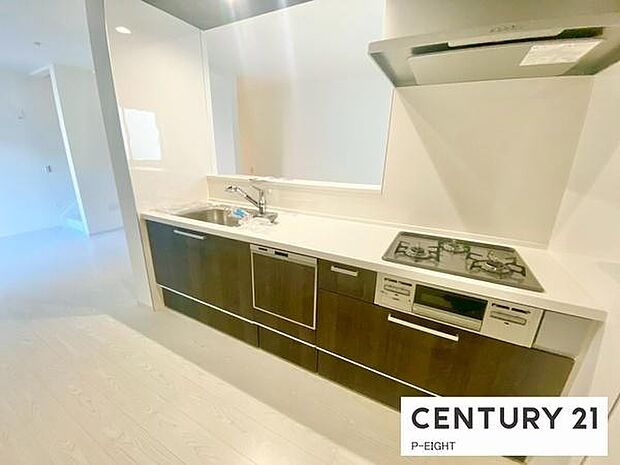 料理をしながらリビングを見渡せるつくりで、料理中も家族との会話がはずみます。