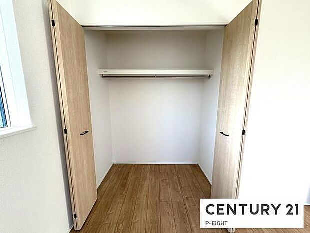 クローゼットで楽々収納！