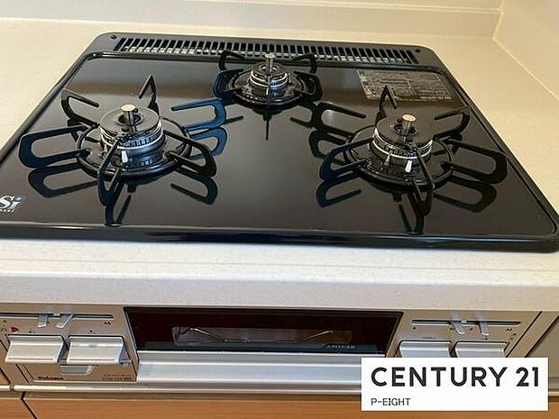 三口ガスコンロで料理もはかどりますね!グリルもあります!