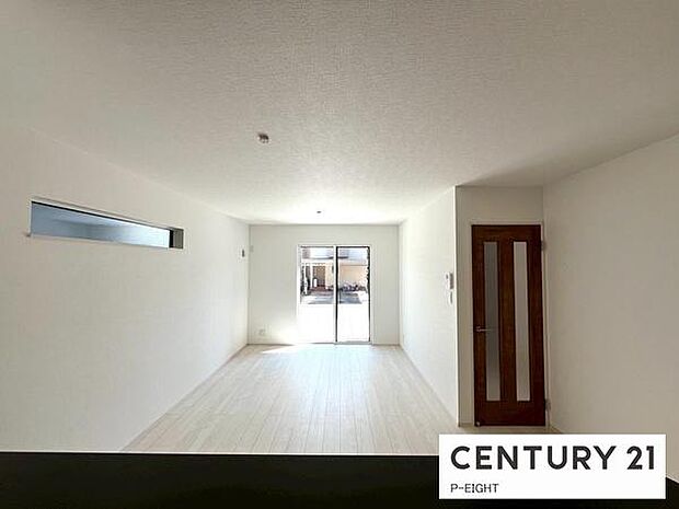 白を基調とした明るいリビングです!