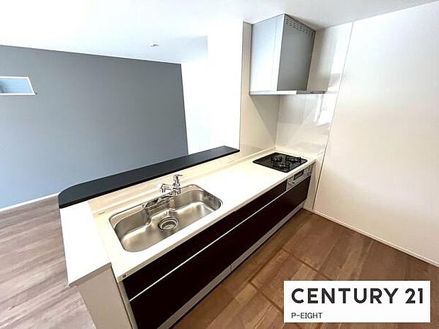 料理をしながらリビングを見渡せるつくりで、料理中も家族との会話がはずみます。