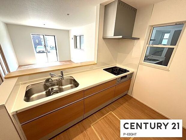 料理をしながらリビングを見渡せるつくりで、料理中も家族との会話がはずみます。