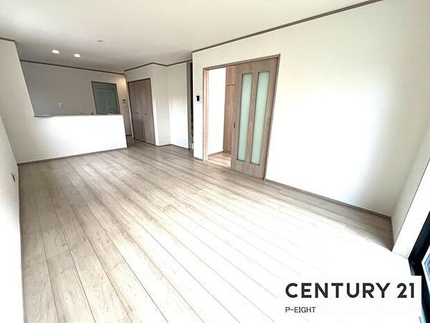 家族の笑い声が聞こえてきそうな、暖かい空間になっています。