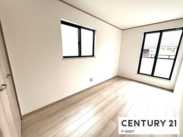 バルコニーに面している明るい部屋です！