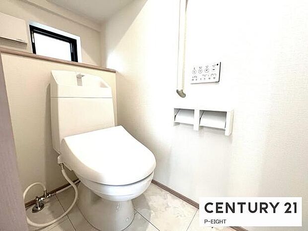 ウォシュレット付きの暖房便座で快適です!