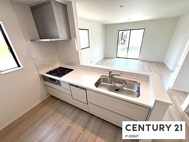 料理をしながらリビングを見渡せるつくりで、料理中も家族との会話がはずみます。