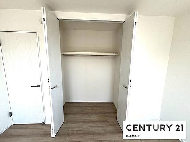 クローゼットで楽々収納！