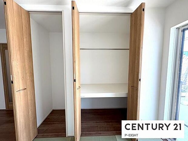 和室には収納に便利な押入れあり！