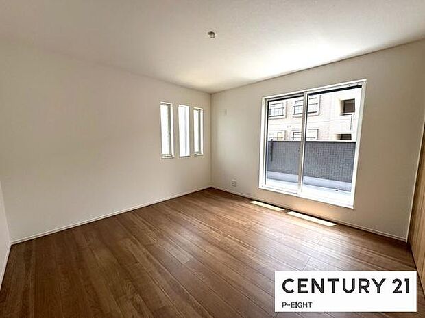 バルコニーに面している明るい部屋です！