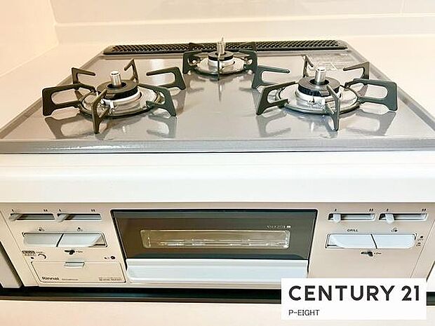 三口ガスコンロで料理もはかどりますね!グリルもあります!