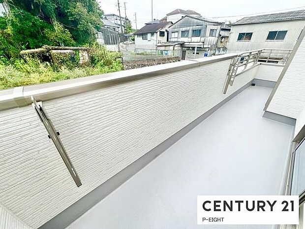 洗濯物は日当たりの良いバルコニーへ！