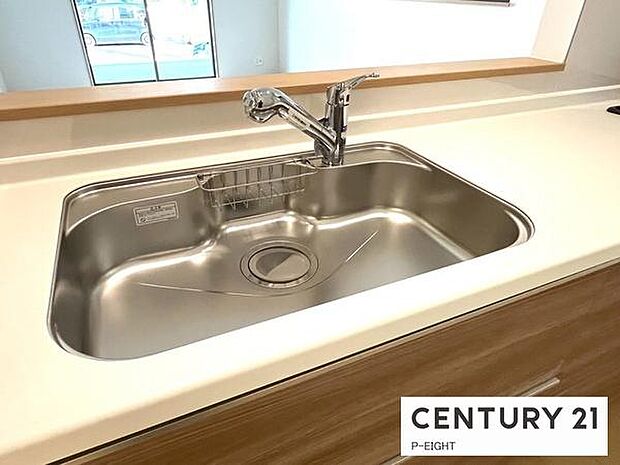 浄水器内蔵型のため、キッチン回りもスリムな印象です!