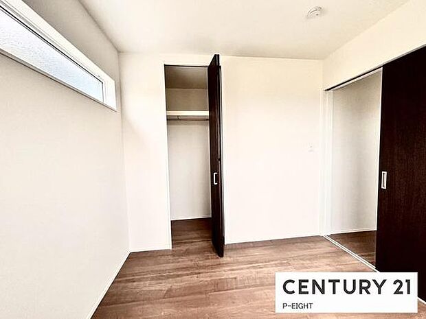 クローゼットで楽々収納！