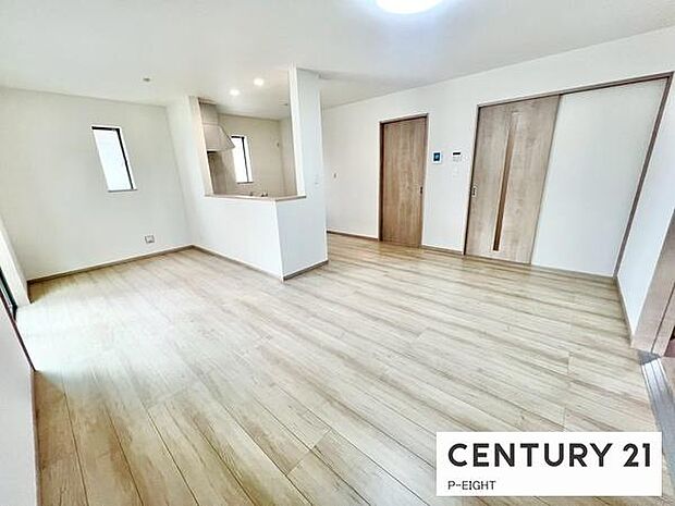 家族の笑い声が聞こえてきそうな、暖かい空間になっています。