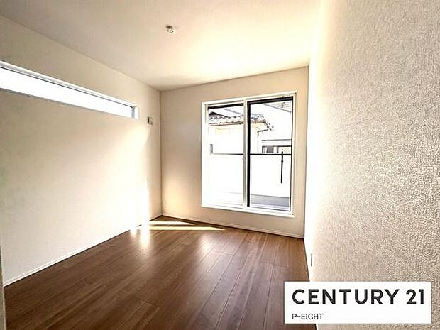 バルコニーに面している明るい部屋です！