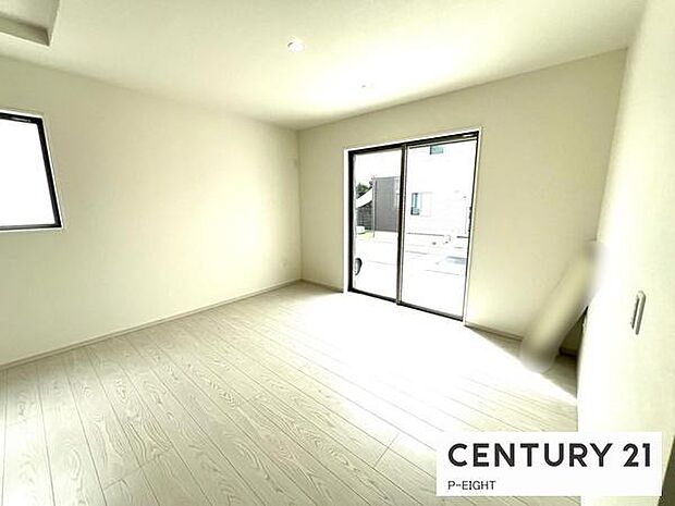 家族の笑い声が聞こえてきそうな、暖かい空間になっています。