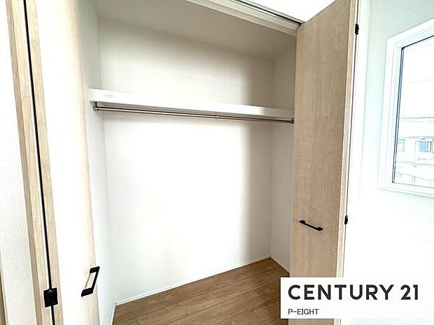 広々としたクローゼットでたくさん収納できます!