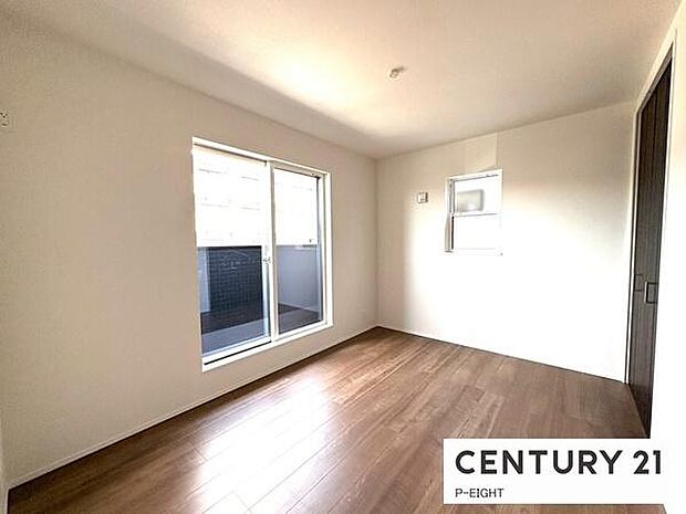 バルコニーに面している明るい部屋です！