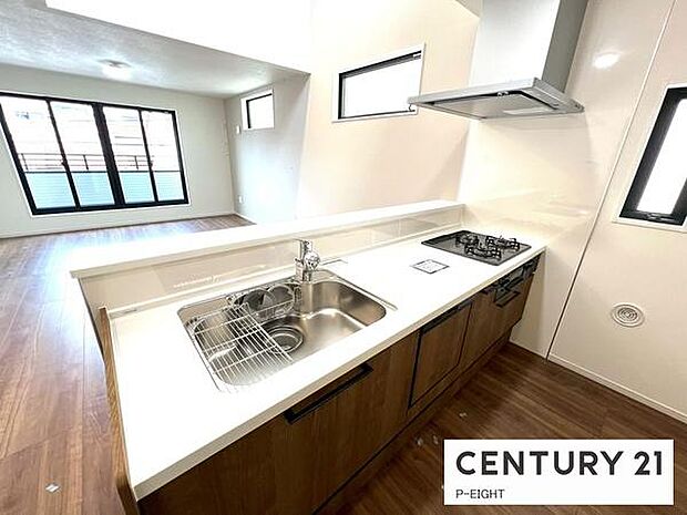 料理をしながらリビングを見渡せるつくりで、料理中も家族との会話がはずみます。