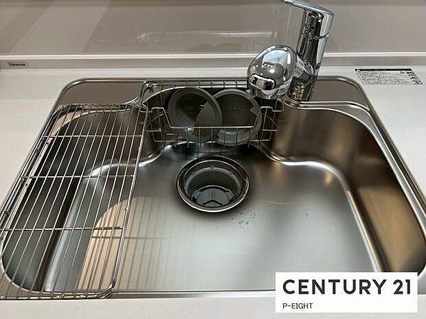 浄水器内蔵型のため、キッチン回りもスリムな印象です!