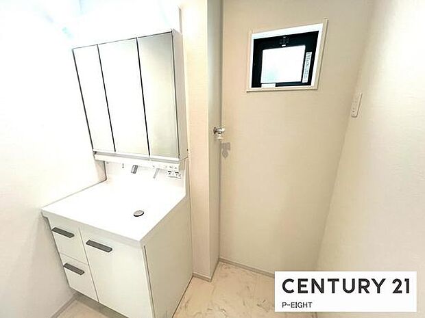 明るい洗面台で、毎日の身支度を!