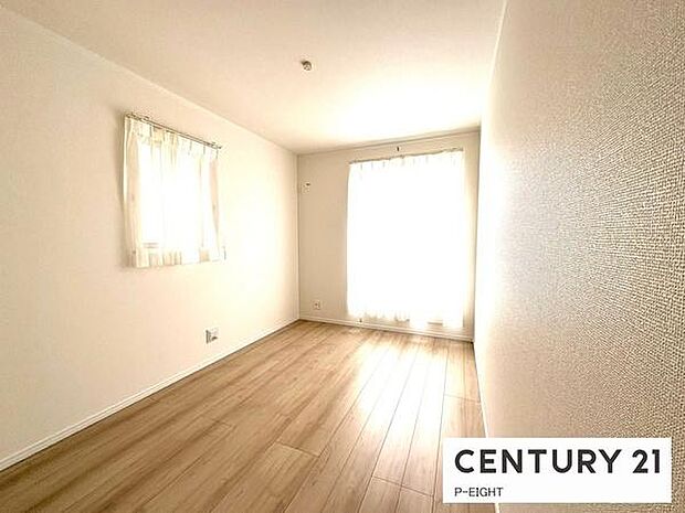 バルコニーに面している明るい部屋です！