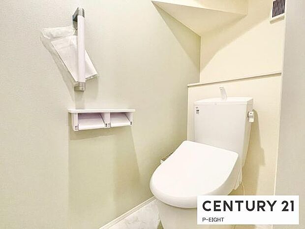 ウォシュレット付きの暖房便座で快適です!