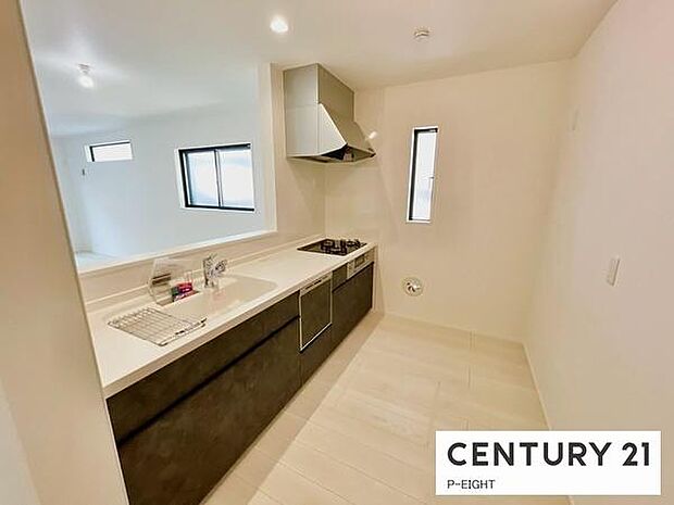 料理をしながらリビングを見渡せるつくりで、料理中も家族との会話がはずみます。