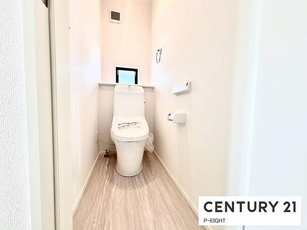 白色基調の落ち着ける空間になっております。