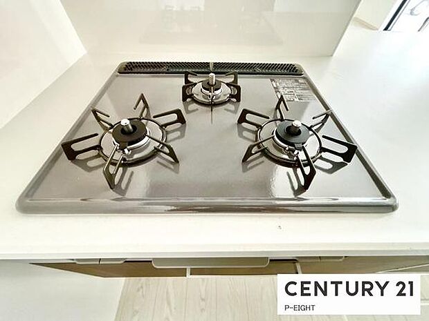 三口ガスコンロで料理もはかどりますね!グリルもあります!