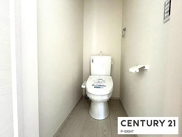 ウォシュレット付きの暖房便座で快適です！