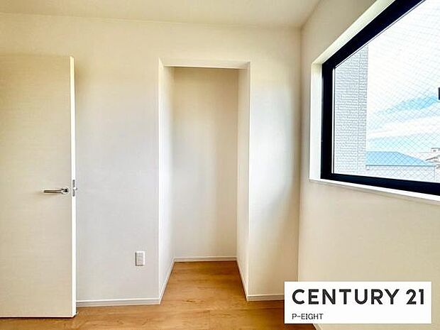 クローゼットで楽々収納！