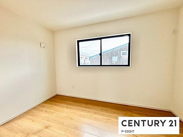 広々とした明るい部屋です！