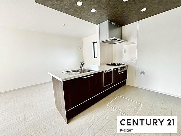 料理をしながらリビングを見渡せるつくりで、料理中も家族との会話がはずみます。