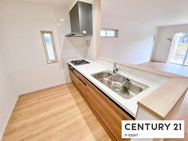 料理をしながらリビングを見渡せるつくりで、料理中も家族との会話がはずみます。