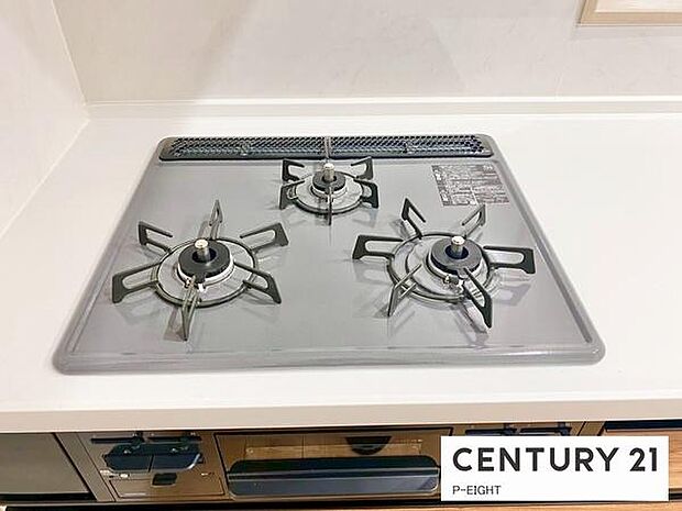 三口ガスコンロで料理もはかどりますね!グリルもあります!