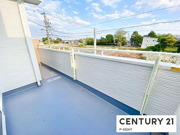 洗濯物は日当たりの良いバルコニーへ！